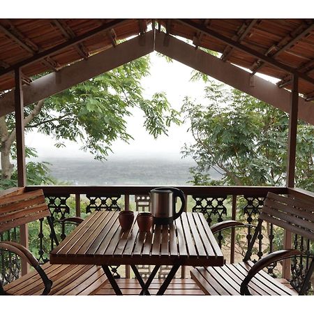 Nisarg Resort Kolhapur Εξωτερικό φωτογραφία