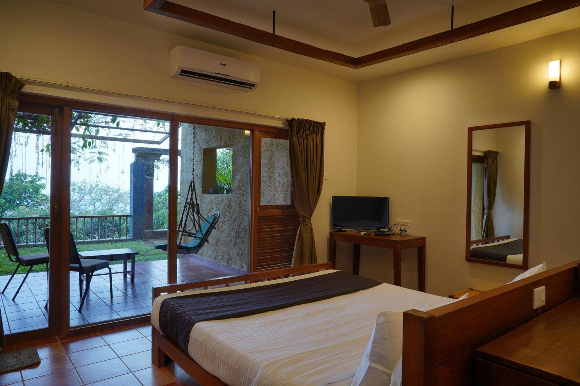 Nisarg Resort Kolhapur Εξωτερικό φωτογραφία