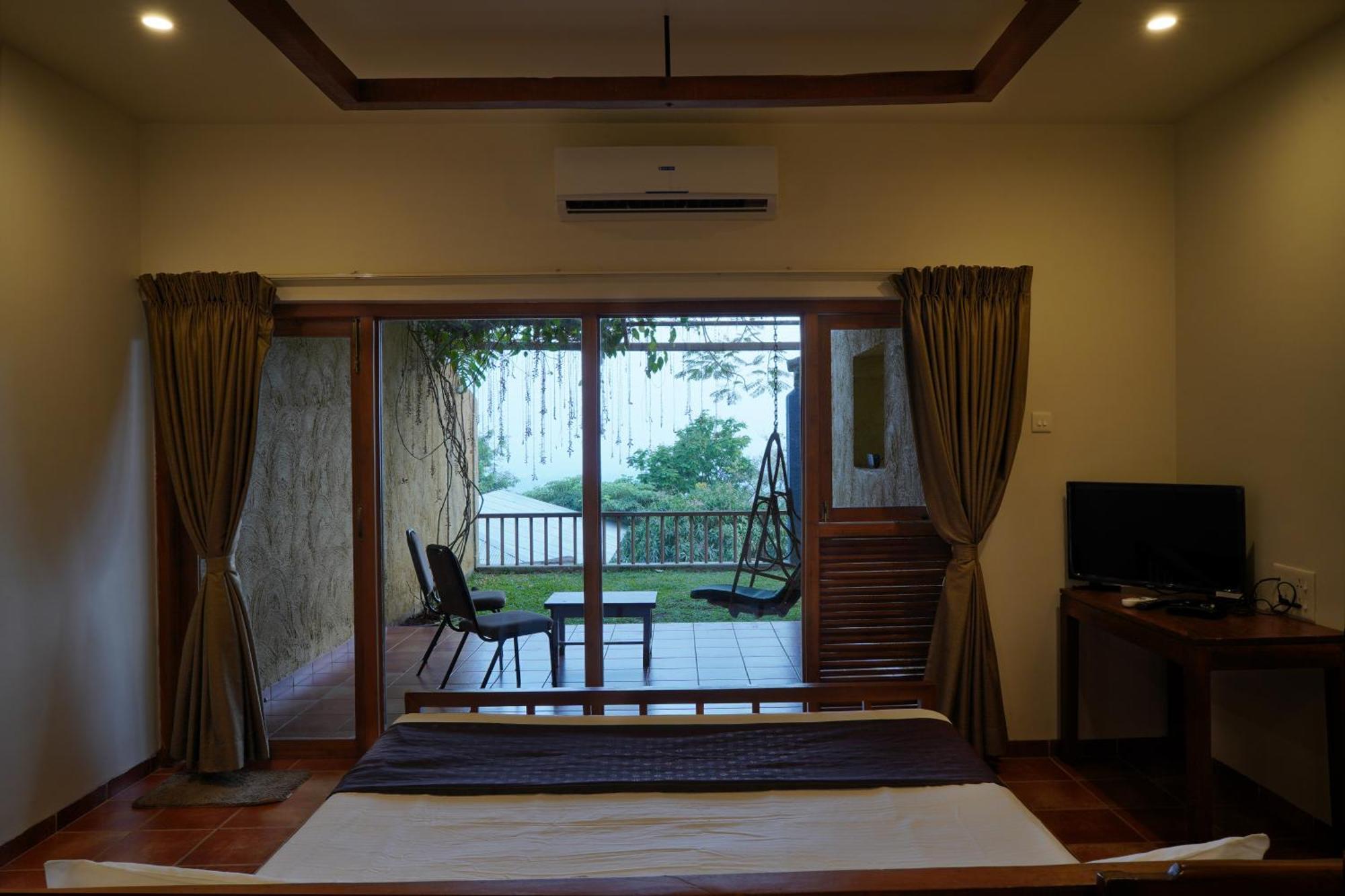 Nisarg Resort Kolhapur Εξωτερικό φωτογραφία