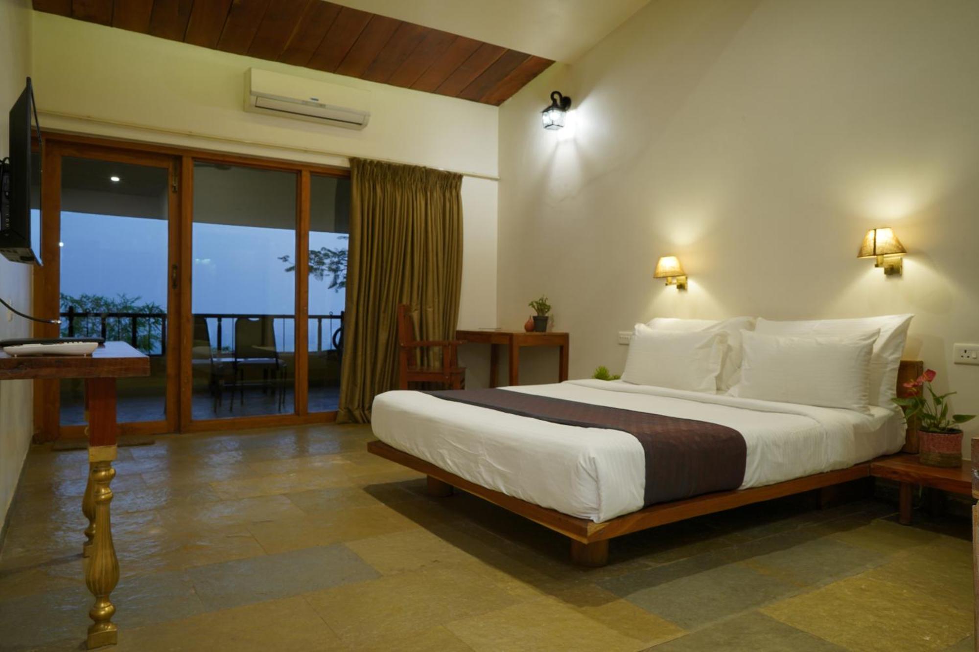 Nisarg Resort Kolhapur Εξωτερικό φωτογραφία