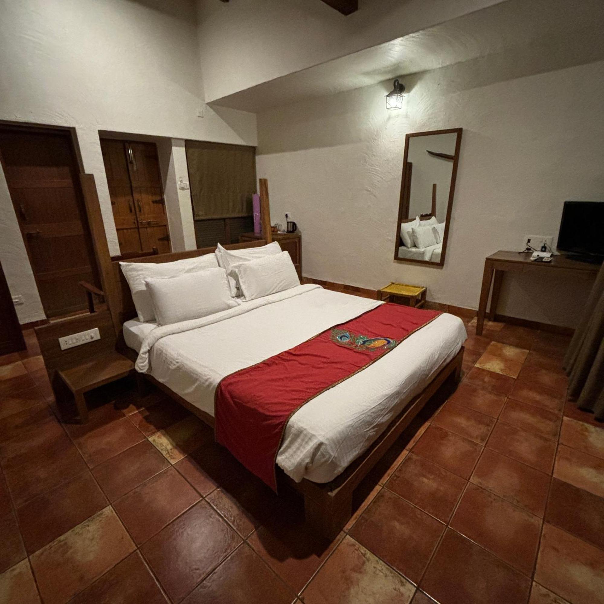 Nisarg Resort Kolhapur Εξωτερικό φωτογραφία