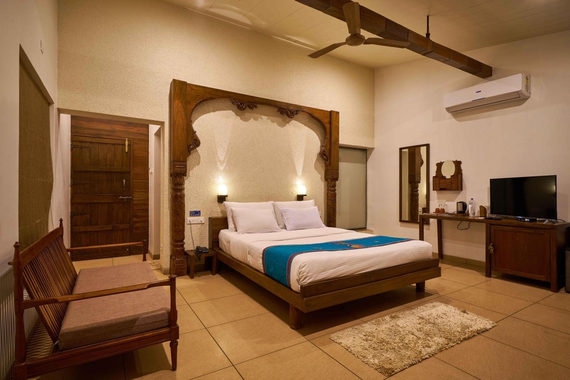 Nisarg Resort Kolhapur Εξωτερικό φωτογραφία