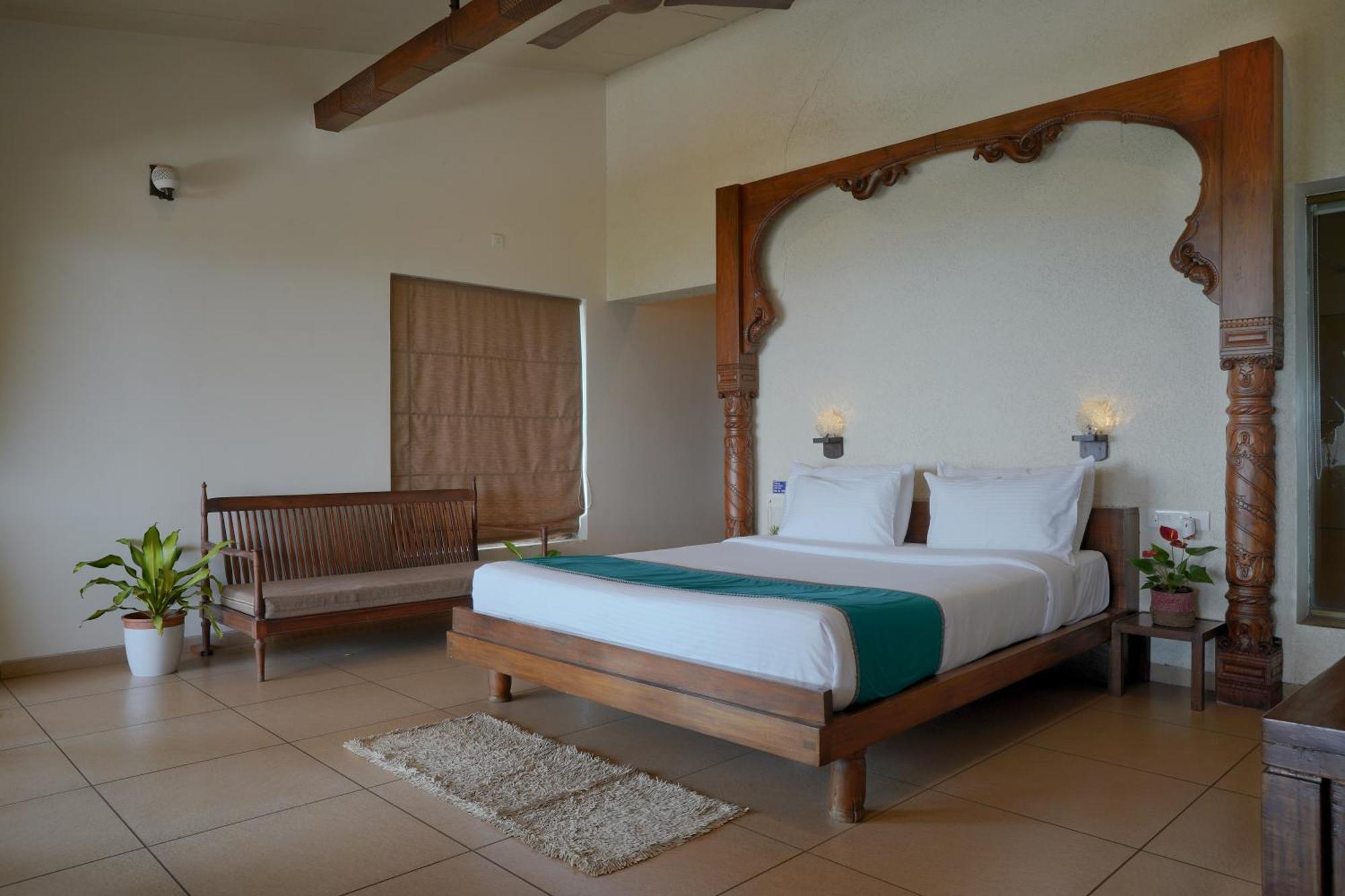 Nisarg Resort Kolhapur Εξωτερικό φωτογραφία