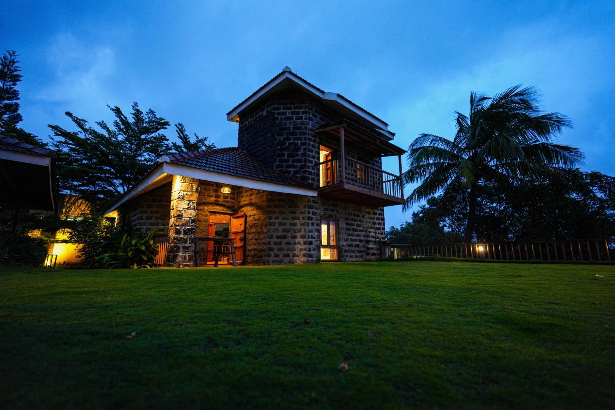 Nisarg Resort Kolhapur Εξωτερικό φωτογραφία